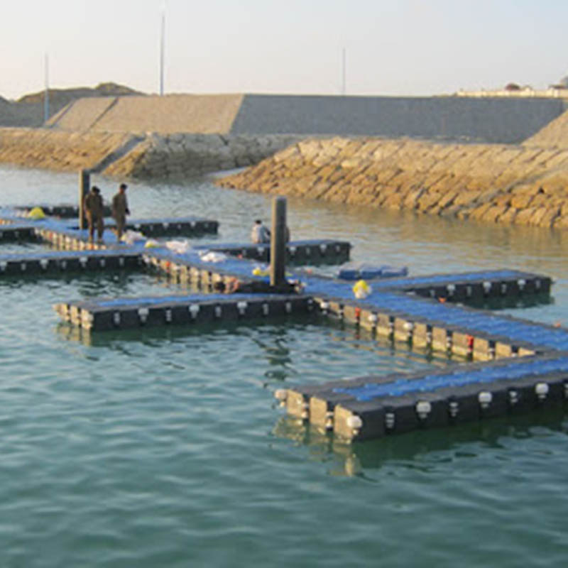 floating-dock-poly-unbreakable-03 floating-dock-poly-unbreakable-03